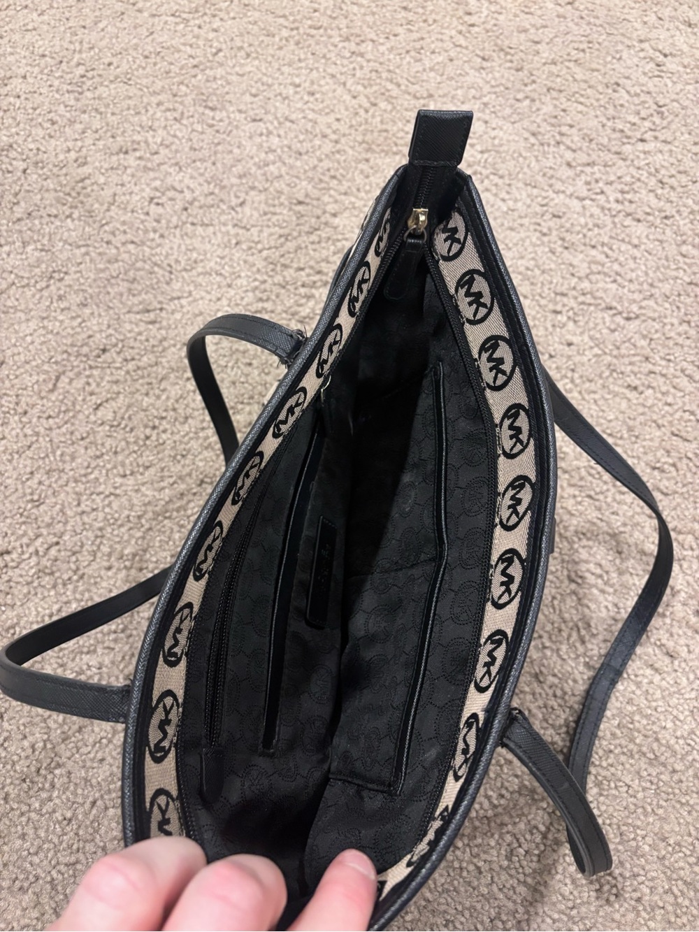 Michael Kors Black and Beige Logo Shoulder Bag - Picture 4 of 6